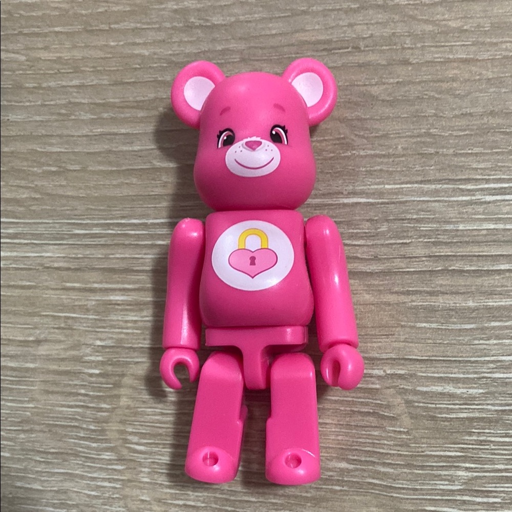 Bearbrick Series 43 Secret Care Bear Chase Pink 100% Medicom Be@rbrick Designer